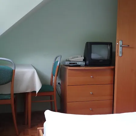 Hochkraut 2* Celje